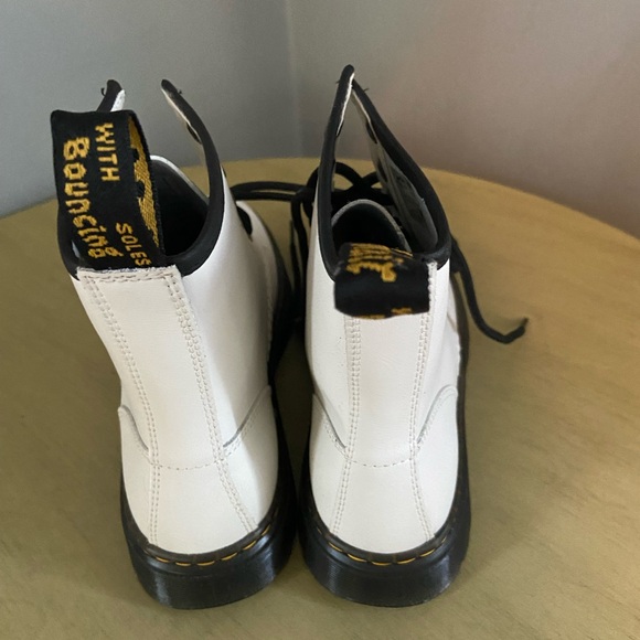 Doc Martens white boots - Picture 3 of 3